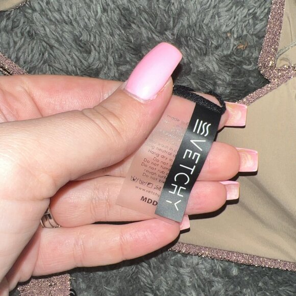 Vetchy Laguna Bikini Gold Set - Picture 6 of 7